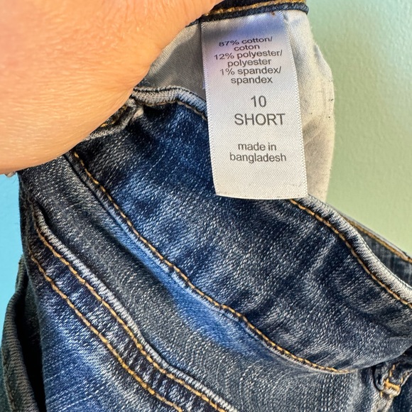 Maurice’s high-rise curvey jeans , size 10 short . - Picture 2 of 4